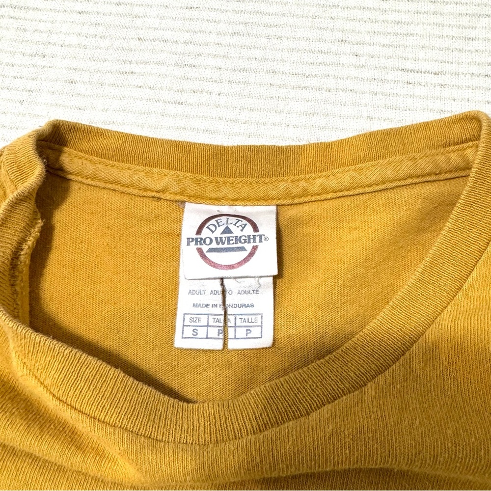 3/$20 Vintage Hawaii Aloha Graphic T-Shirt Mustard Yellow Small Island Life Tee - Picture 7 of 8